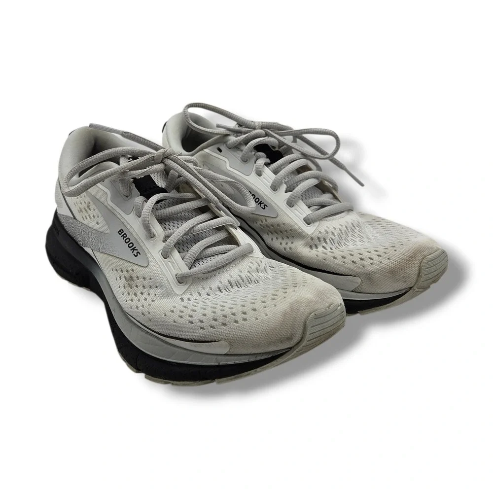 Brooks Trace 3‎ Sneakers Womens 8 White Track Road Running Shoes